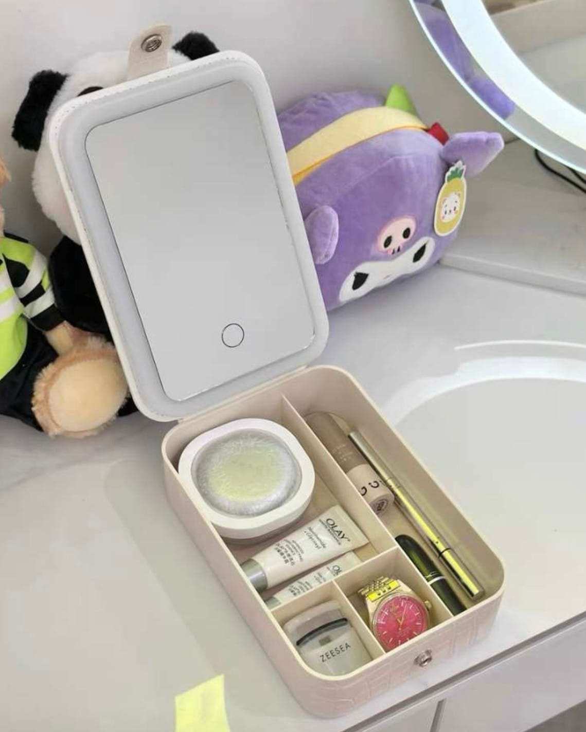 Customer photo review of Compact Makeup & Jewelry Box with LED Mirror