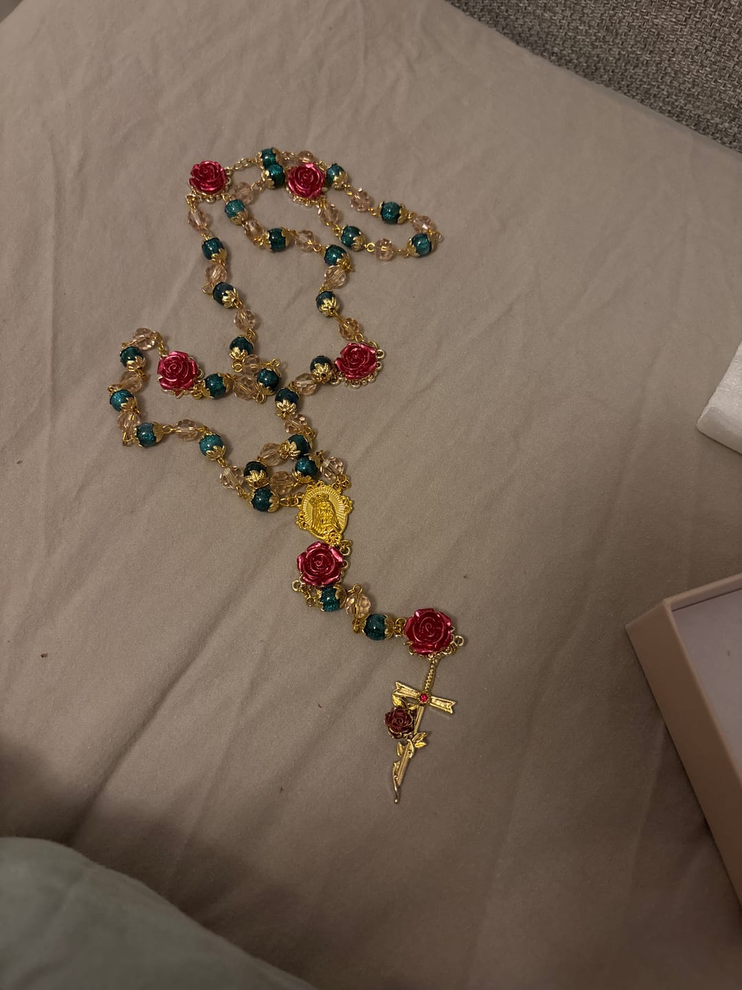 Customer photo review of Christianartworkshop Sparkling Green & Pink Beads Red Rose Rosary with Our Lady Charm