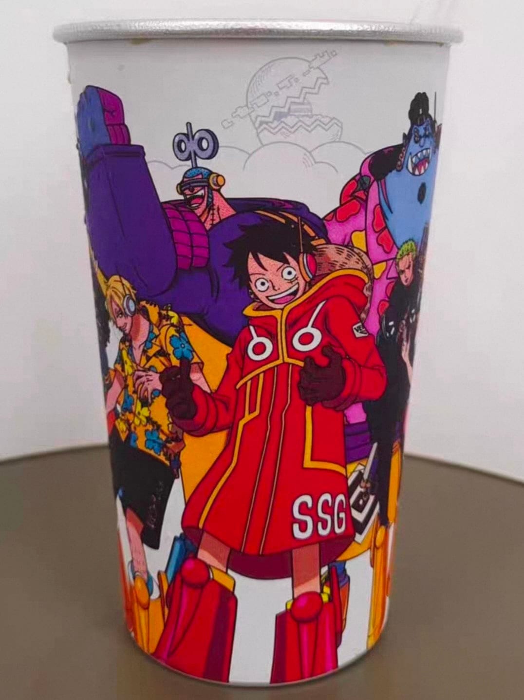 Customer photo review of Limited Edition Egghead Strawhats Cold Sensitive Color Changing Cup