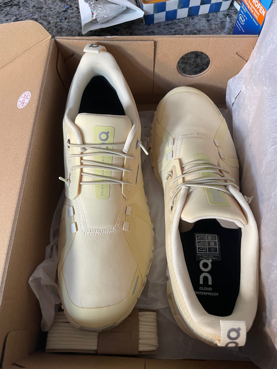 Customer photo review of CLOUD 6 WATERPROOF WOMEN