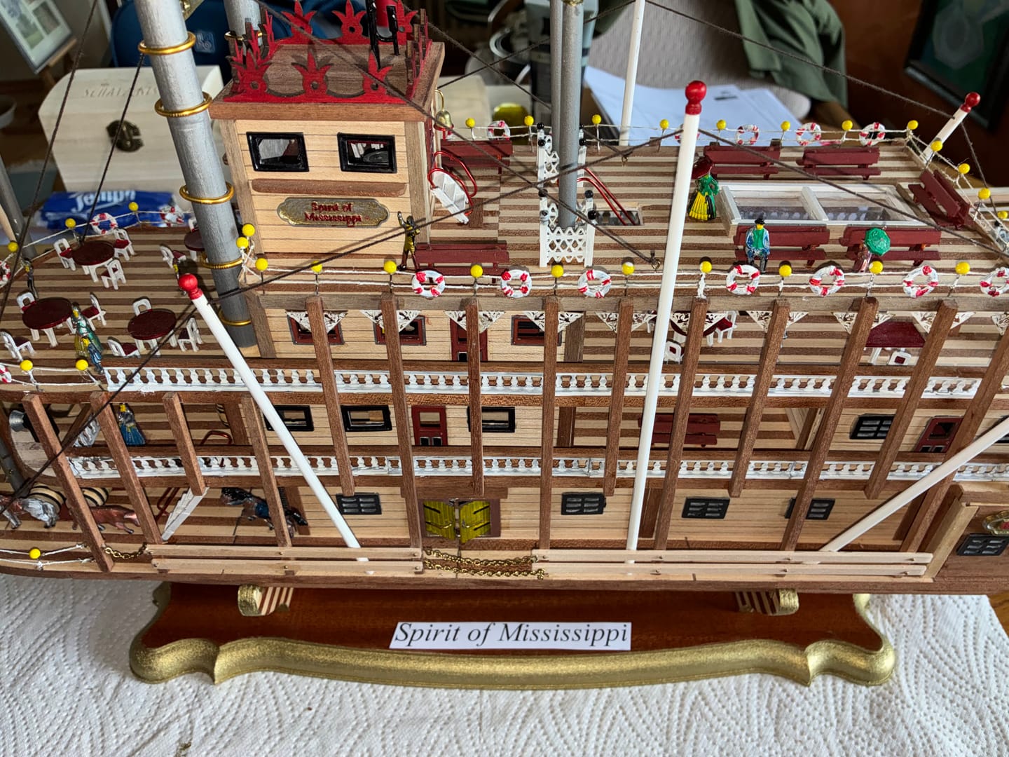Customer photo review of Peana completa con Soportes para Maquetas de Barcos - Madera 390x145 mm