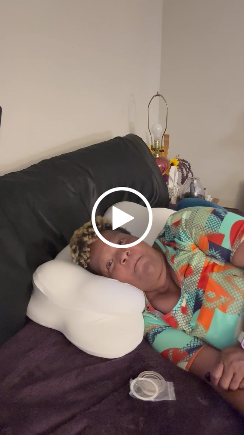 Customer video review of CloudAlign™ Pillow
