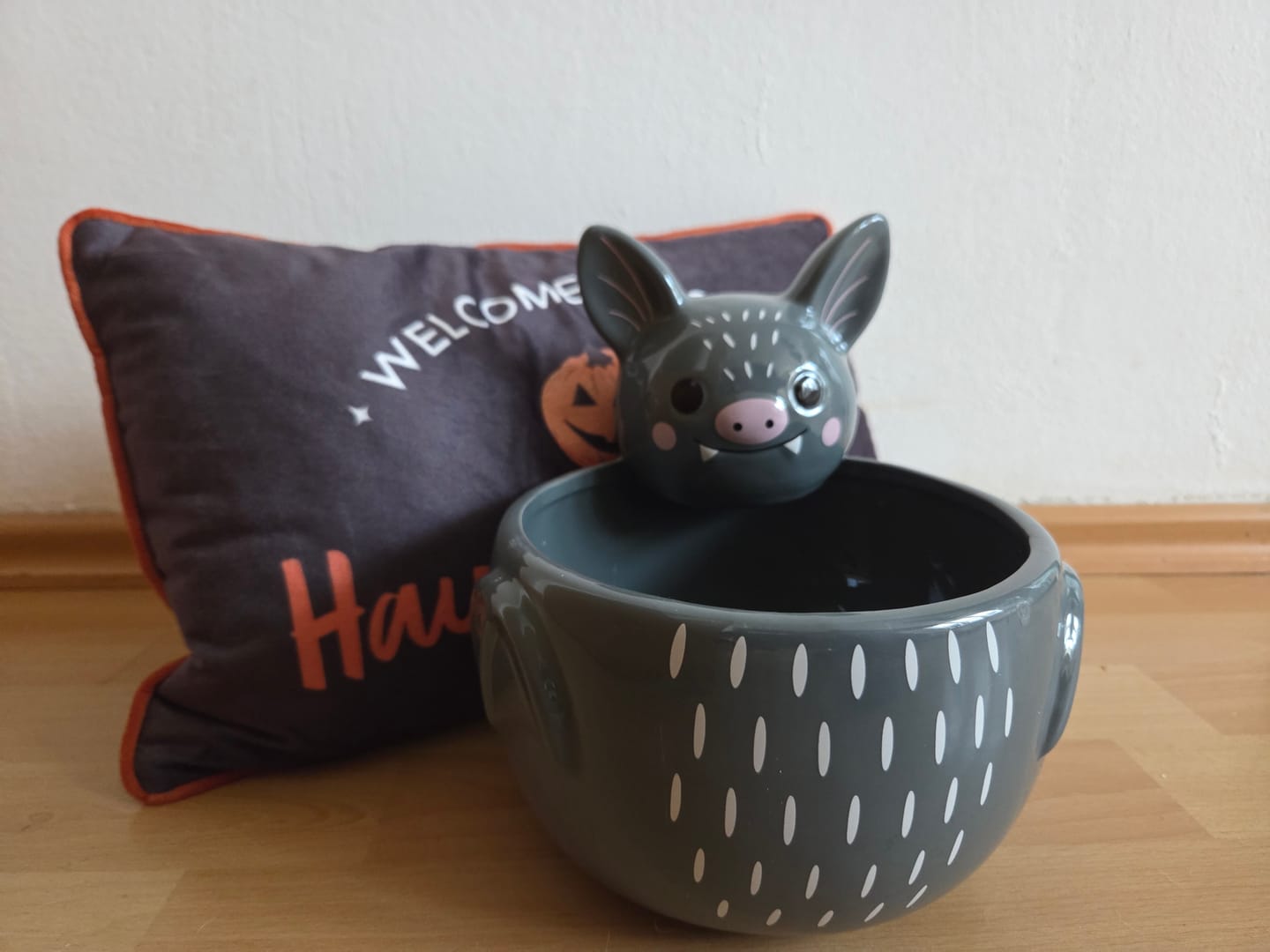 Customer photo review of Fledermaus Schale – Große Keramik-Servierschale für Snacks & Süßes