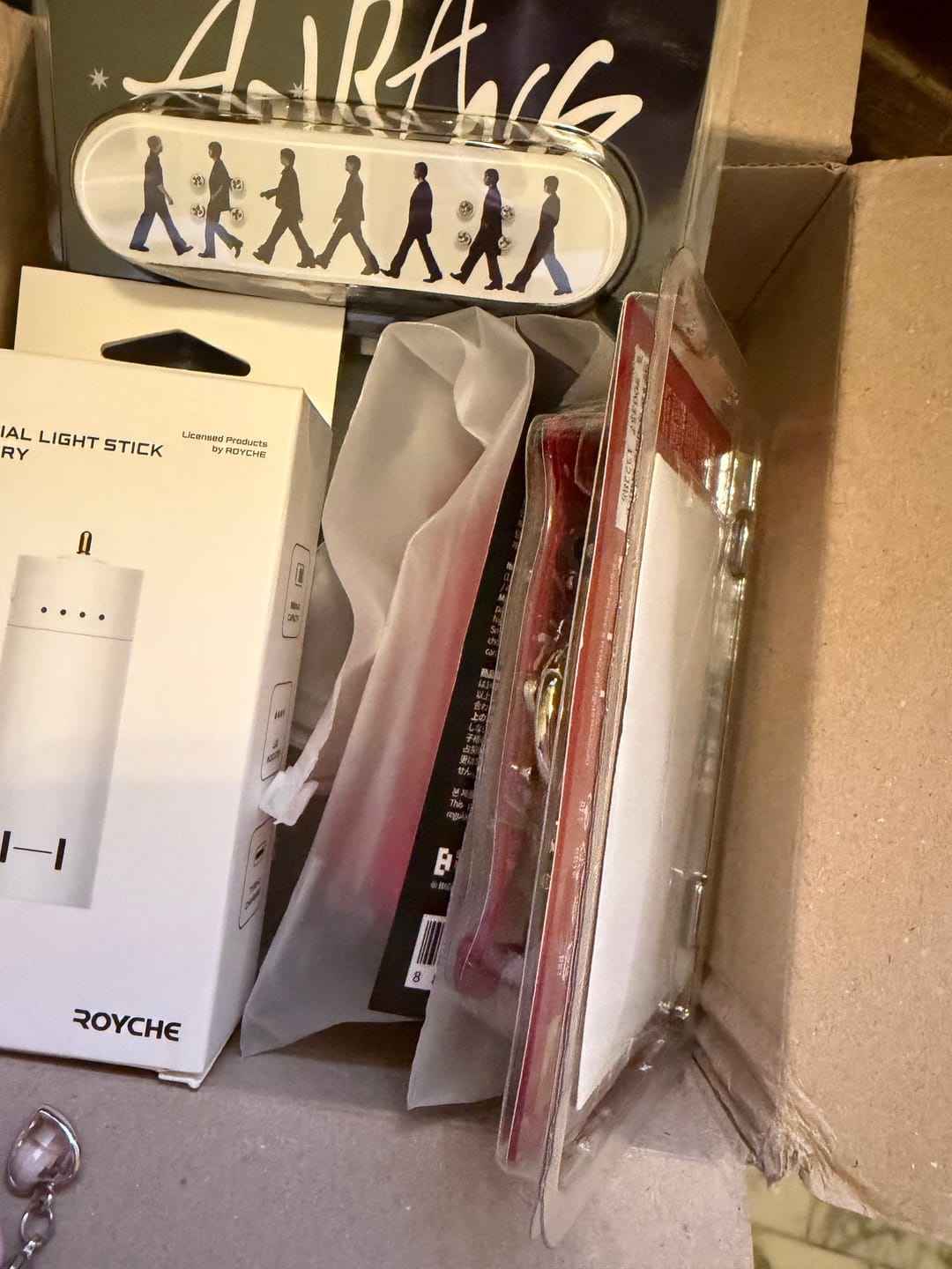 Customer photo review of [2ND PRE-ORDER] BTS - ARIRANG WORLD TOUR OFFICIAL MD MULTI STRAP