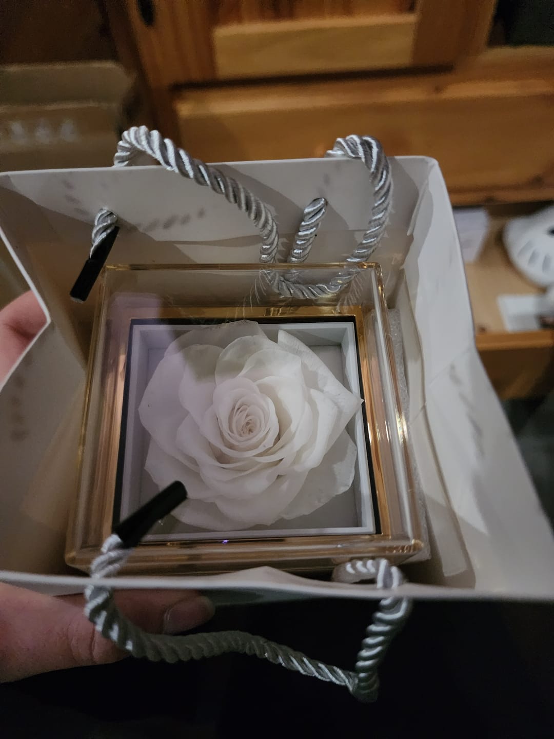Customer photo review of Rotating Eternal Rose Gift Box