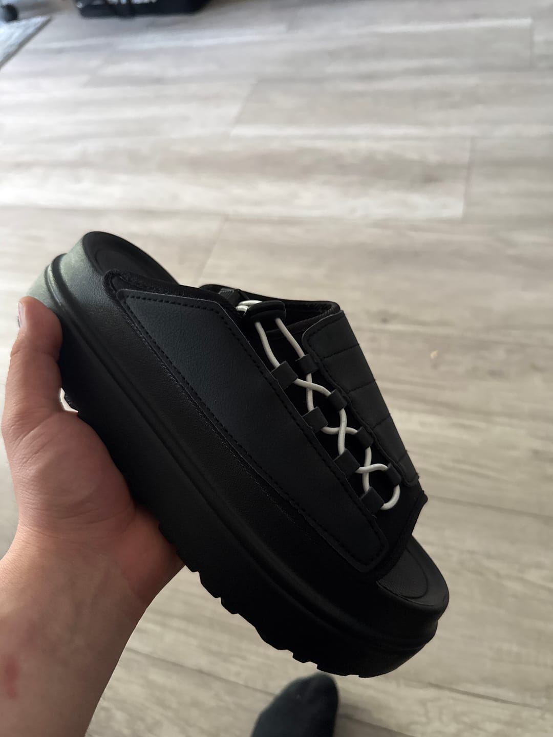 Customer photo review of SLIDES NIGHTSUMMER UNISEX