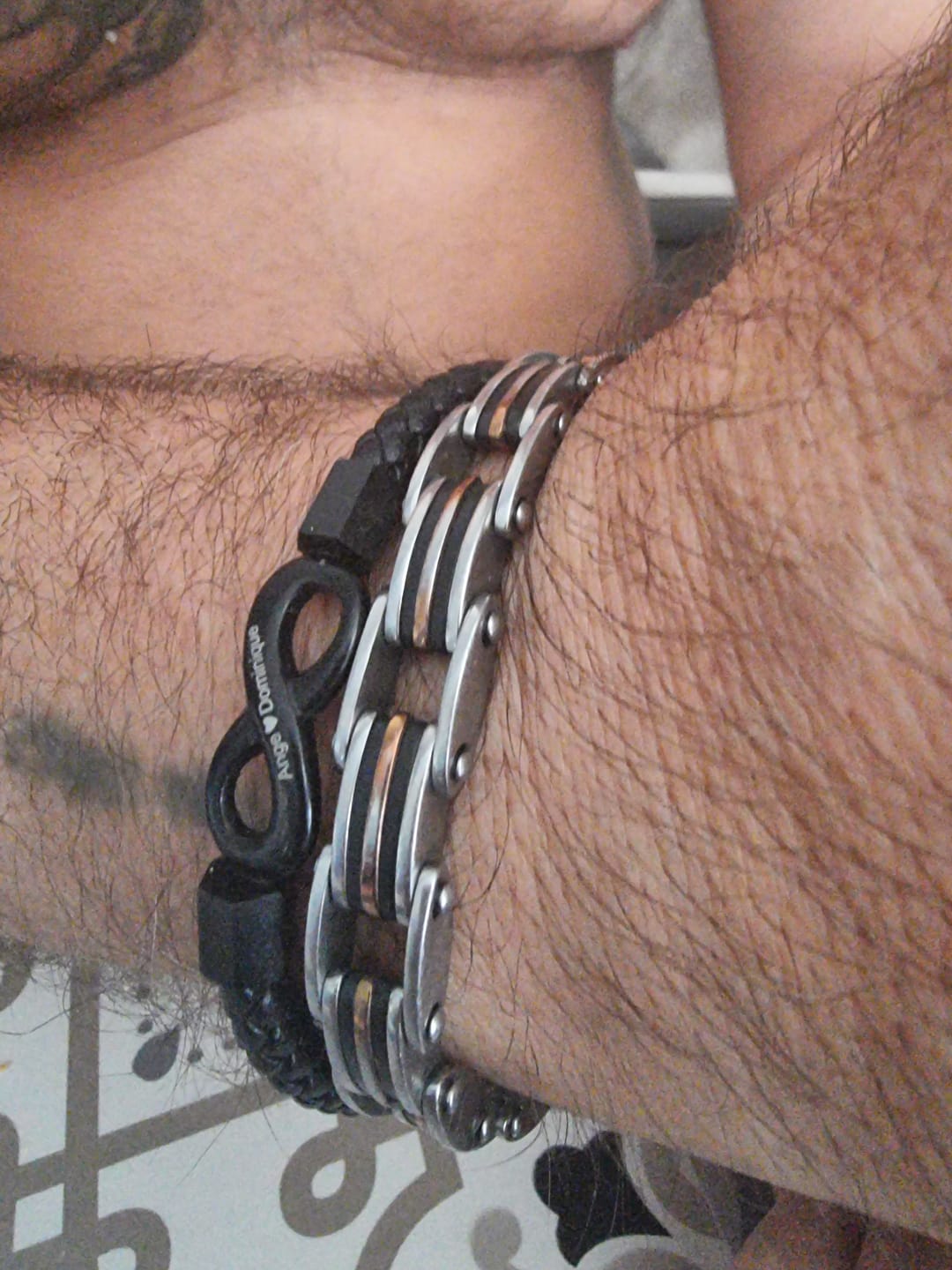 Customer photo review of Bracelet Personnalisé « À Mon Mari »
