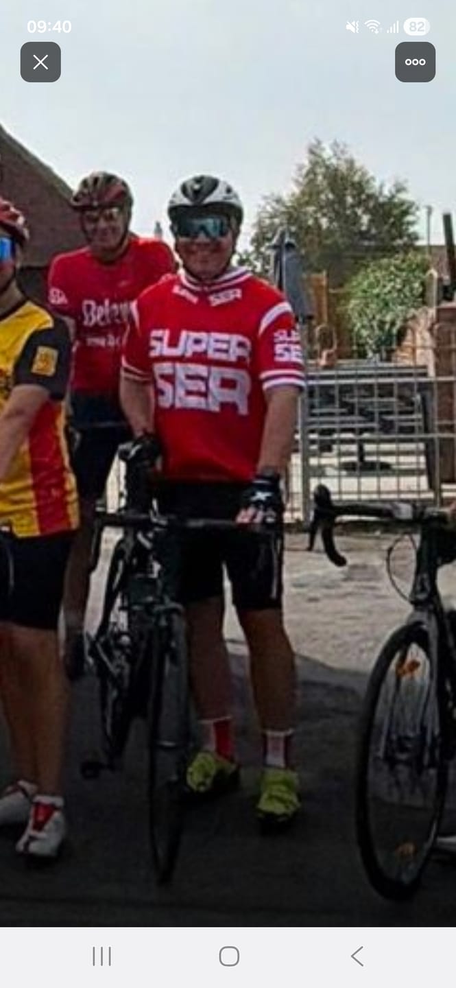 Customer photo review of Retro Super Ser Cycling Jersey - Red
