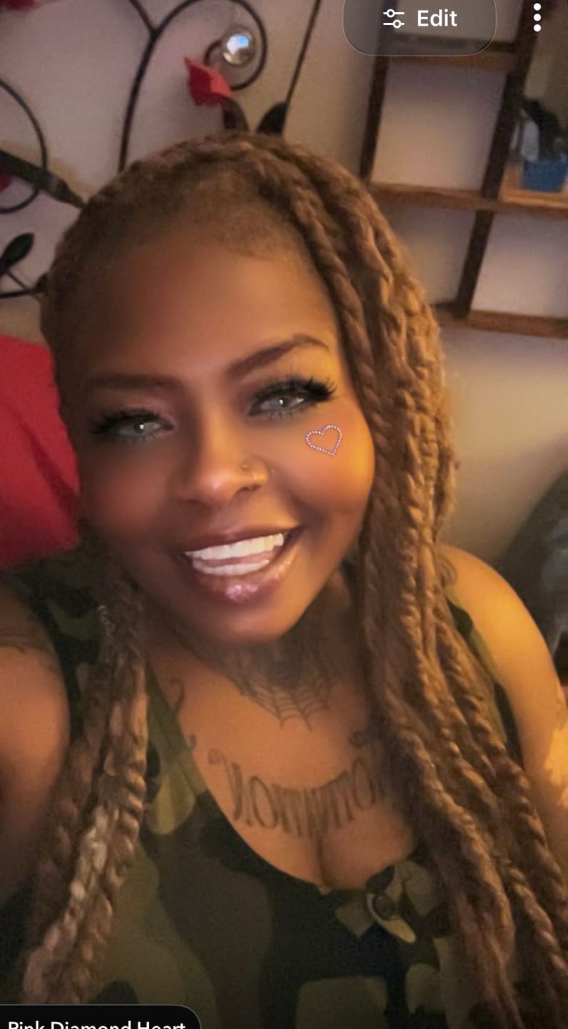 Customer photo review of Clover Green Prescription Colored Contact Lenses