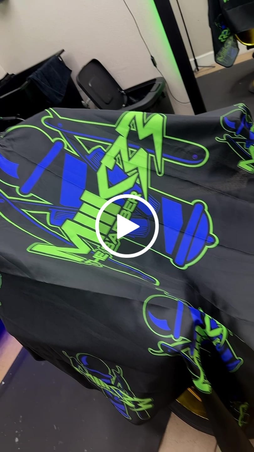 Customer video review of Custom Barber Cape & Salon Capes - Personalized Hair Cutting Capes