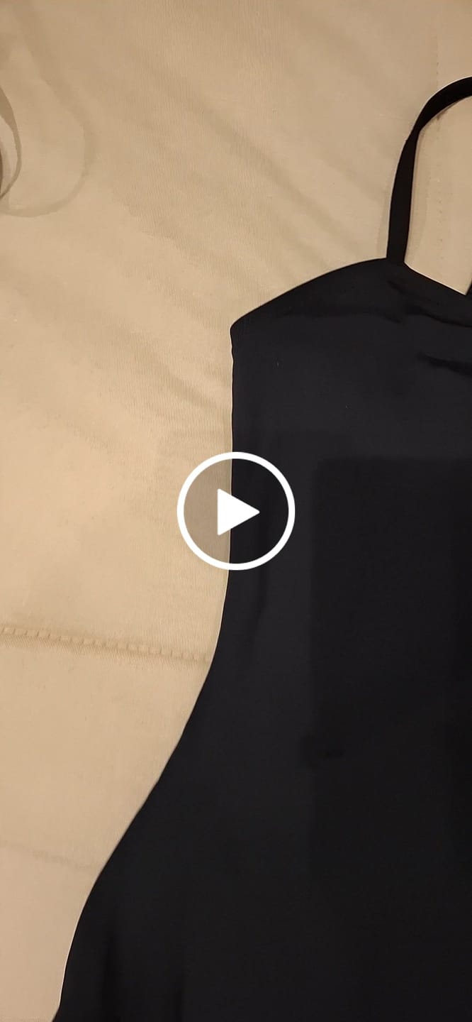 Customer video review of Collant Decote Reto