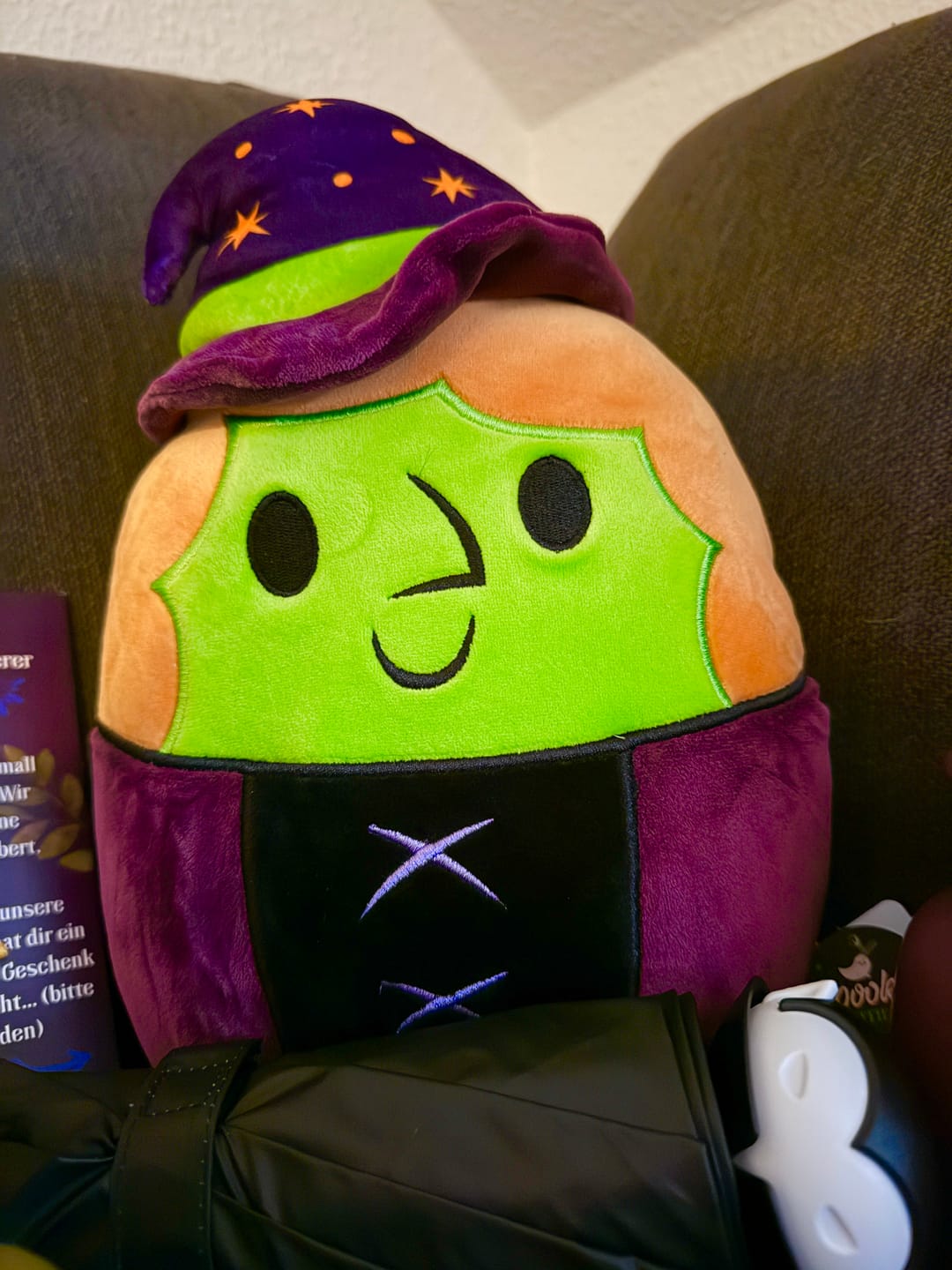 Customer photo review of Hexen-Plüschfigur – Kuschelige Hexe aus weichem Plüsch