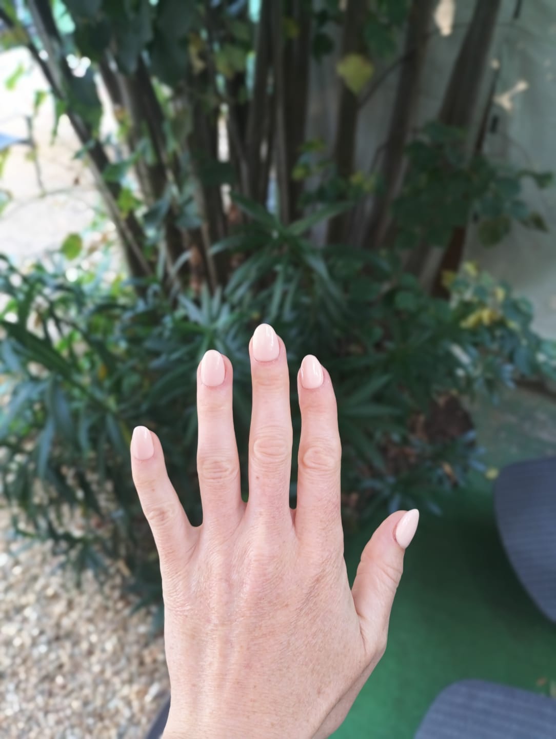 Customer photo review of Faux Ongles Abricot Nudes Arrondis Courts