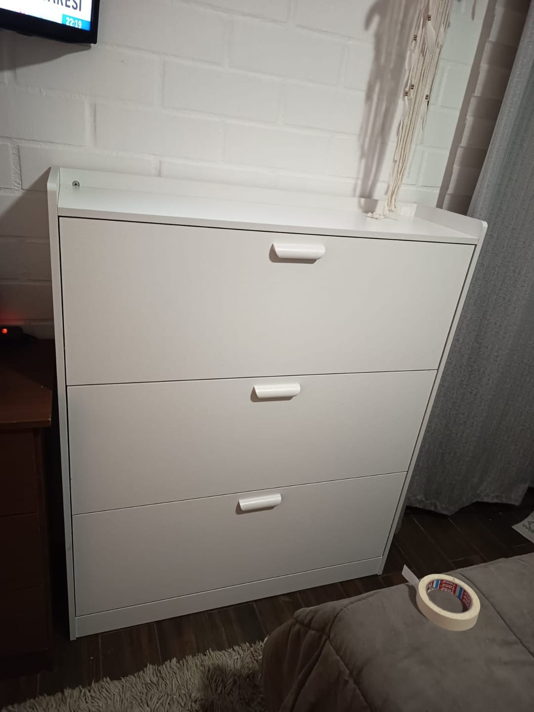 Customer photo review of Zapatero Mueble Organizador VTRIN XXL para 25 pares y tallas hasta 45