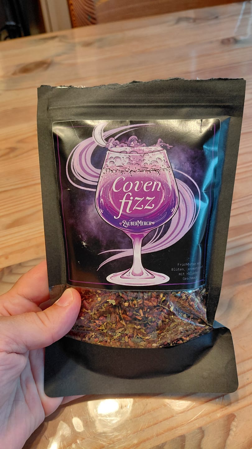 Customer photo review of Coven Fizz Cold Brew Tee – Holunder Eistee