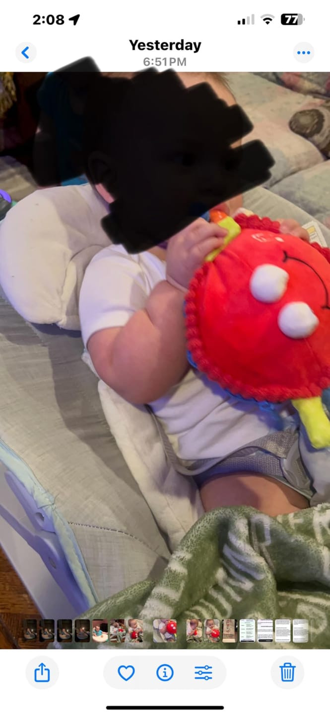Customer photo review of Crabby GO™- Il Granchietto Interattivo che insegna a gattonare giocando