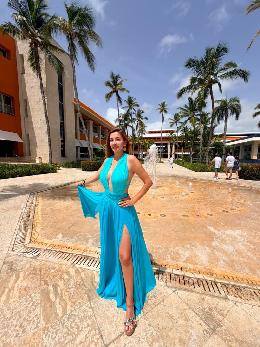 Customer photo review of Vestido Hydra Faded Blue