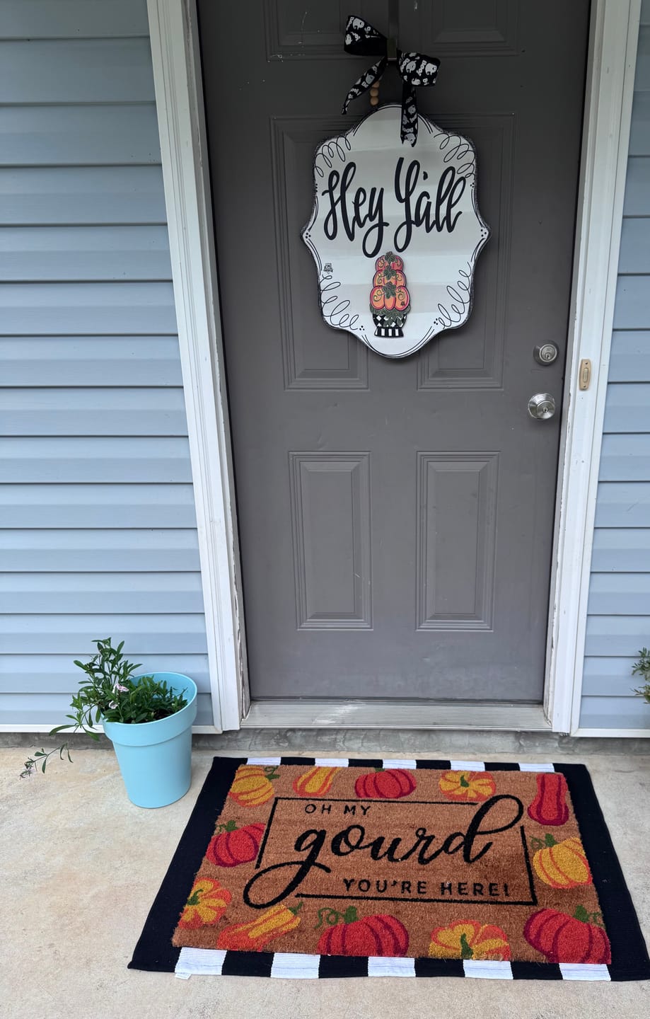 Customer photo review of Black and White Pumpkin Topiary Mini
