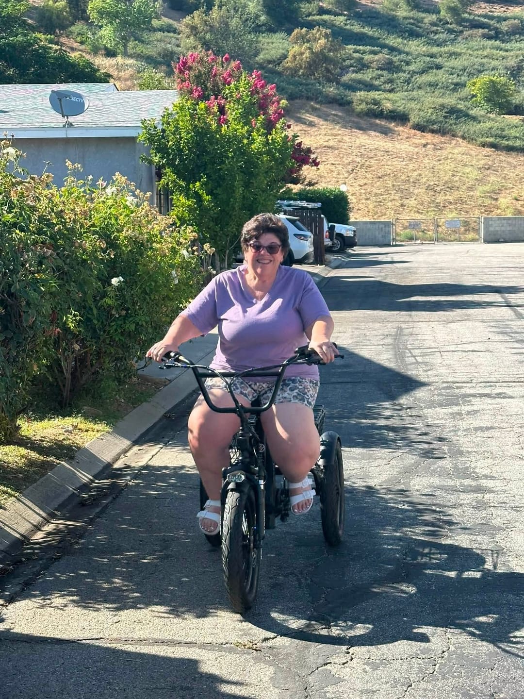 Customer photo review of Eskute® T300 Max Folding Electric Trike with Reverse Function