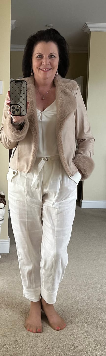 Customer photo review of UNDER 5'4 Trinidad Linen Viscose Button Cuff Pant in Ivory