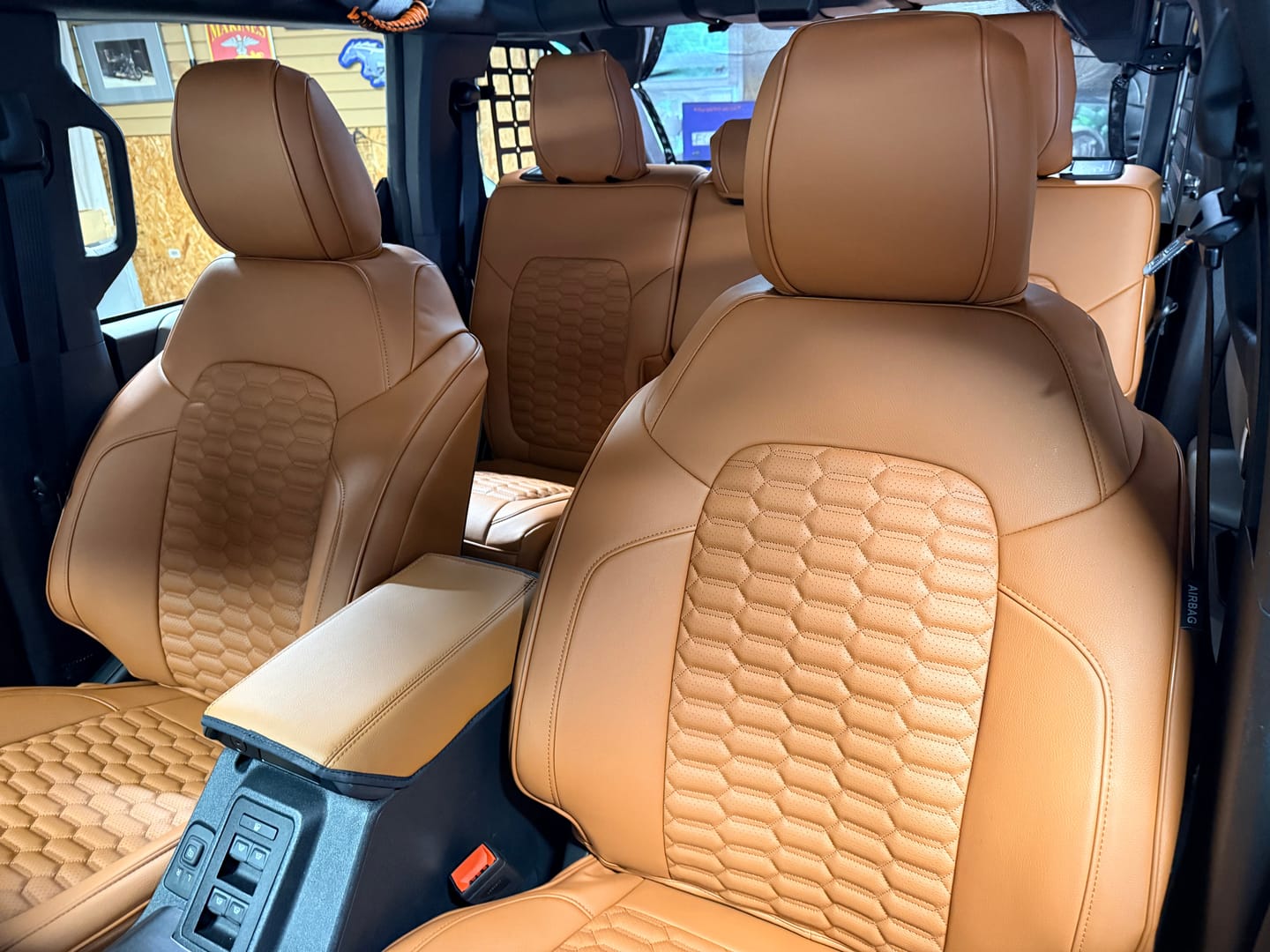 Customer photo review of 2021+ Ford Bronco Center Console Lid Armrest Cover