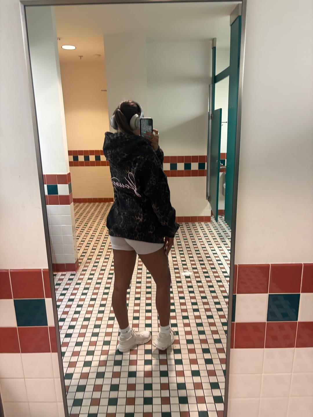 Customer photo review of W533 Flashback Zip Hoodie