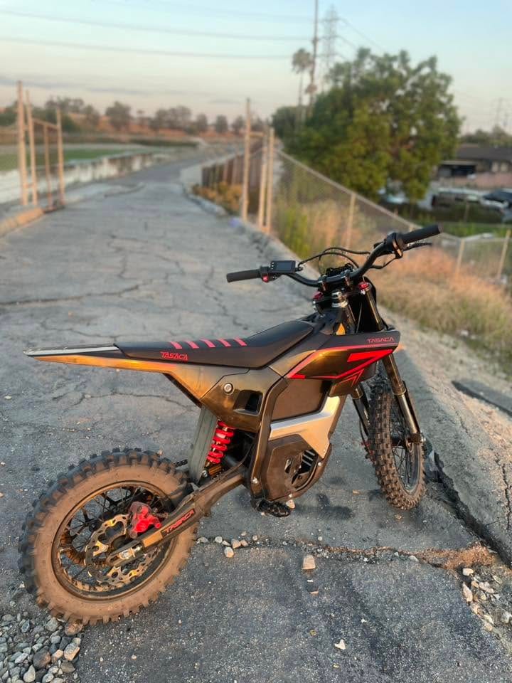 Customer photo review of Tasaca® T500 Electric Mini Dirt Bike For Teens & Adults