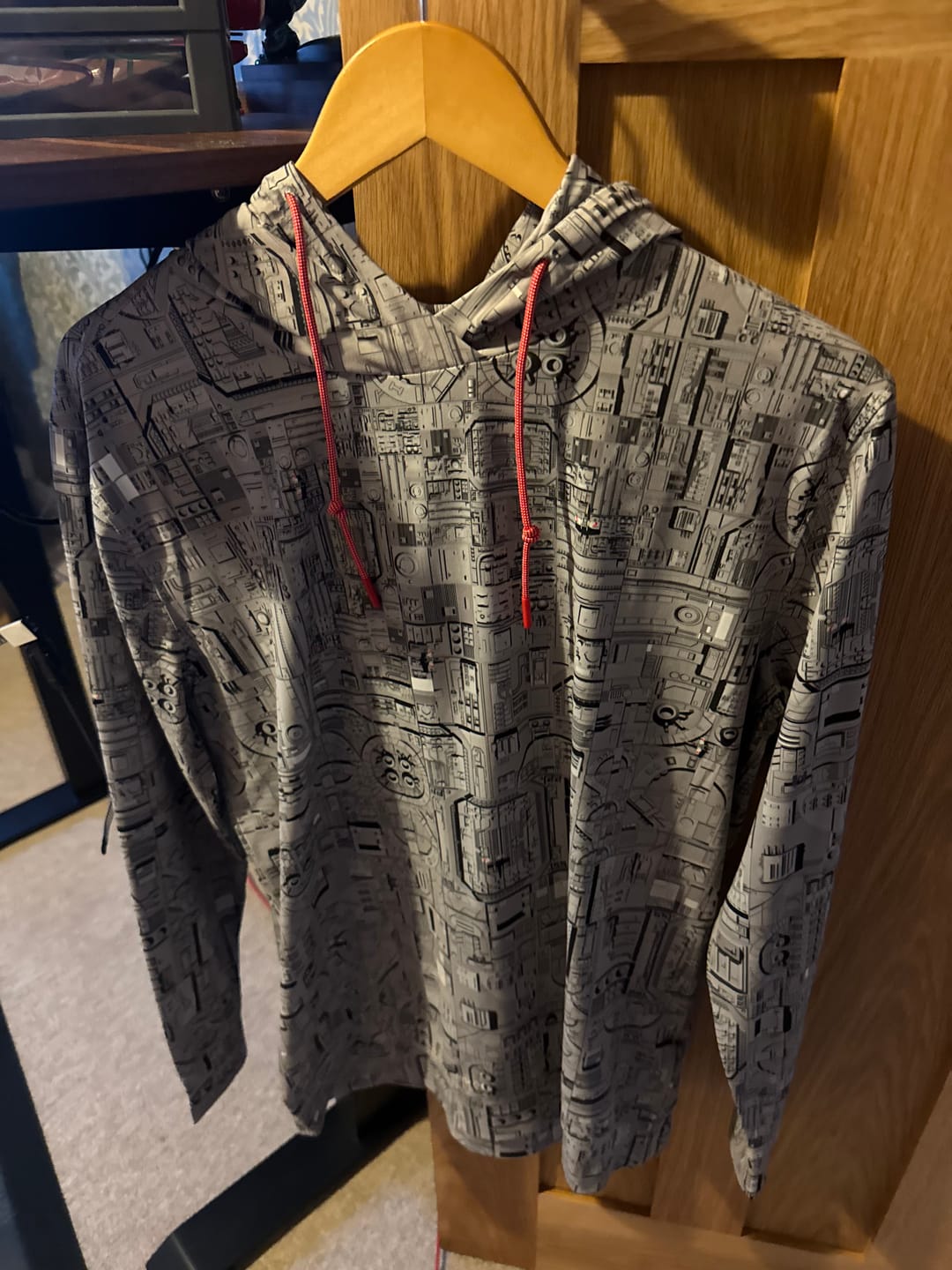 Customer photo review of Star Wars™ "That's No Moon" – Performance Hoodie