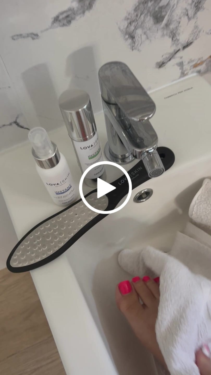 Customer video review of LOVASKIN INSTANT FOOT PEEL Deluxe Kit - 25 applications in a bottle