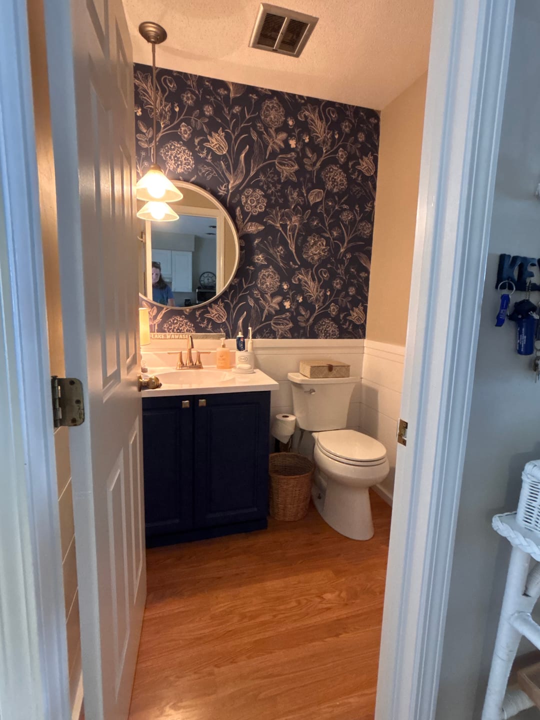 Customer photo review of Priscilla - Botanical Floral Plants Wallpaper