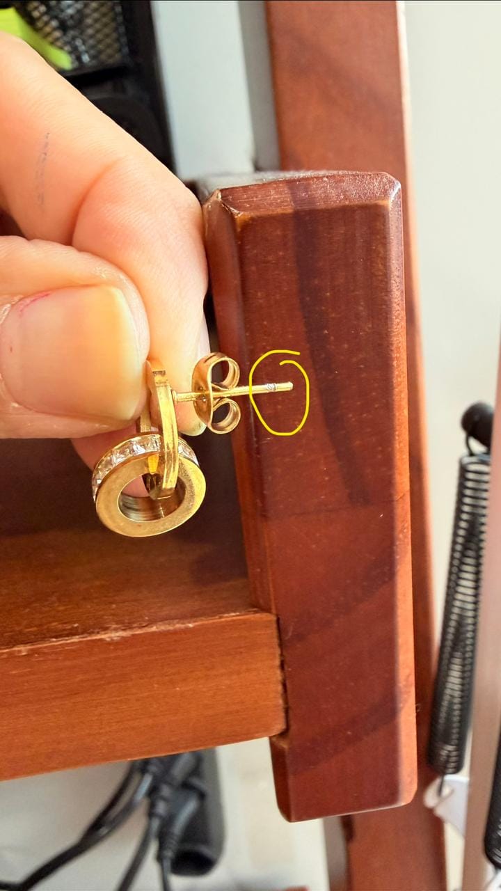 Customer photo review of Brinco Imperial Pedra Zircônia Banhado em Ouro 18K