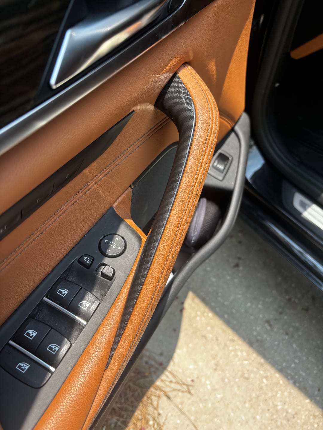 Customer photo review of BMW 5 Series G30/G31 (2017–2022) Interior Door Handle Cover Trim Set – 2PCS Compatible with F90 M5 520d 530i 540i M550i | SPCRSO
