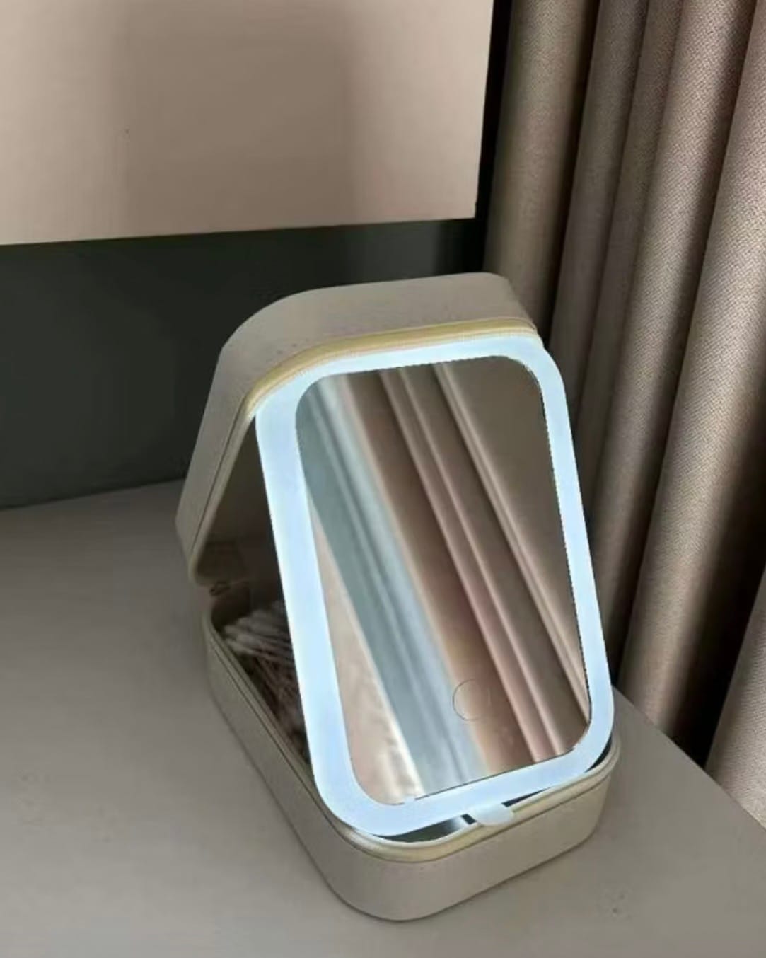 Customer photo review of Compact Makeup & Jewelry Box with LED Mirror