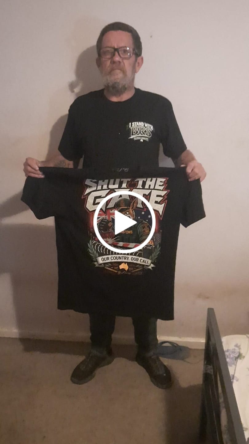Customer video review of Big Chocky | Shut The Gate Tee