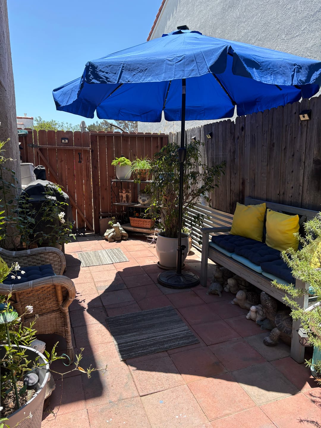 Customer photo review of MASTERCANOPY Valance Patio Umbrella 6 Ribs 8 Ribs Replacement Top Only
