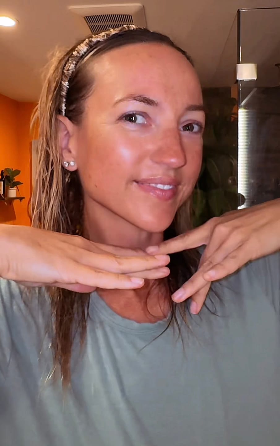 Customer photo review of Hair Match Comfort Curve™ Silk Headbands