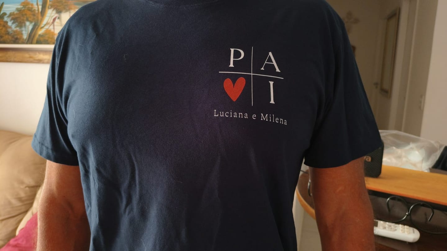 Customer photo review of Camiseta Personalizada PAI MINIMALISTA - Algodão Peruano