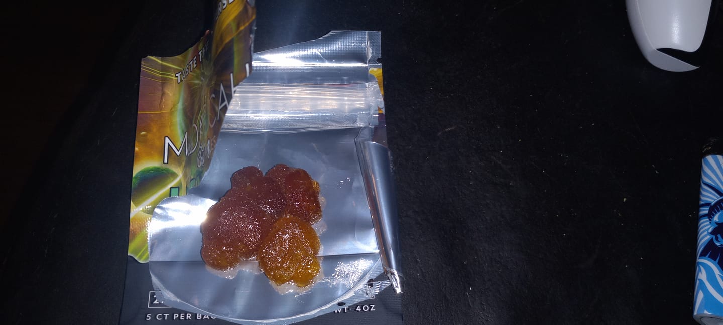 Customer photo review of Free Gummies!