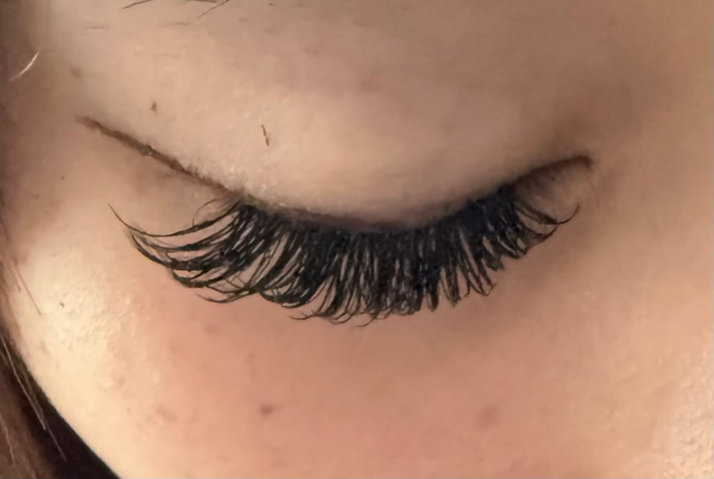 Customer photo review of SAVVY Lash Style D 36 – DIY Wispy Lash Extensions Cluster Pack