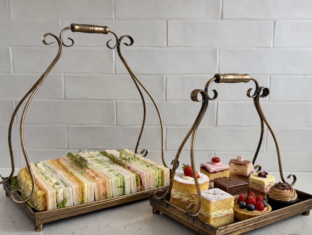 Customer photo review of Risette French Provincial Handled Serving Tray, Set of 2, Antique Gold Metal