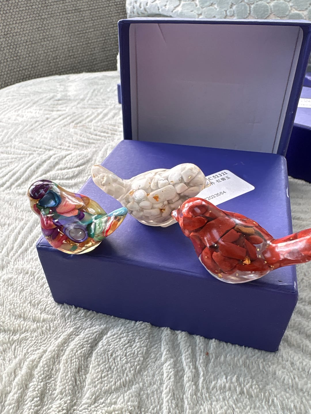 Customer photo review of Olivenorma Natural Crystal Bird Sculpture Gemstone Decoration