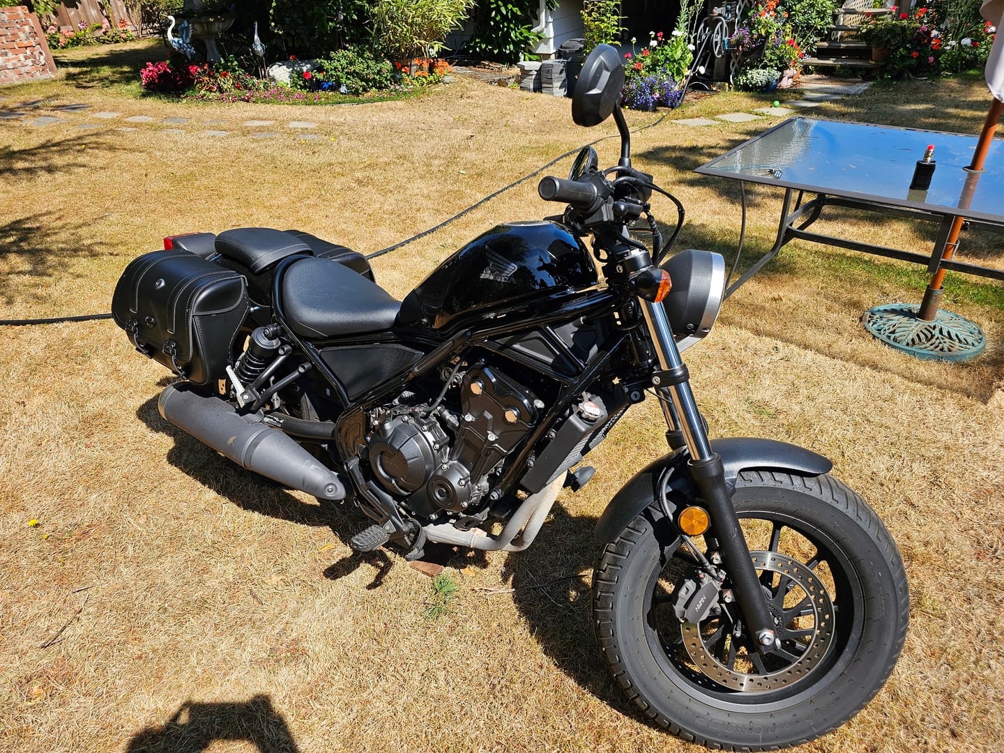 Customer photo review of 25L - SpiritBlade Medium Honda Rebel 500/ABS CMX500 Leather Motorcycle Saddlebags