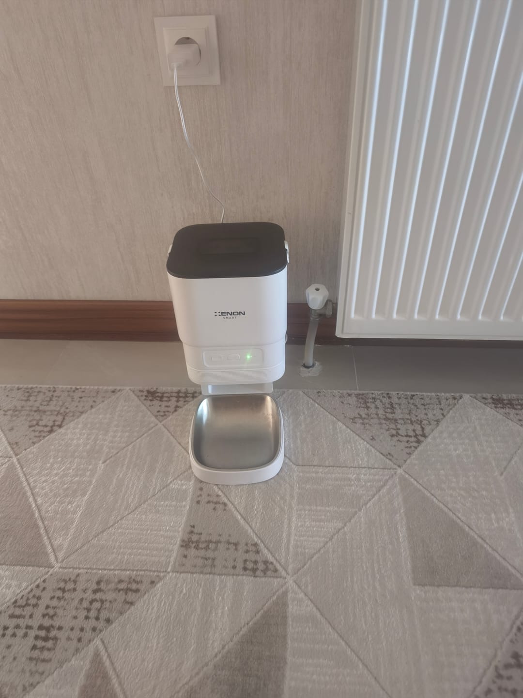 Customer photo review of Akıllı Mama Kabı | 4 Lt, Mobil Uygulama Kontrollü, Paslanmaz Çelik Kaseli (X8612)