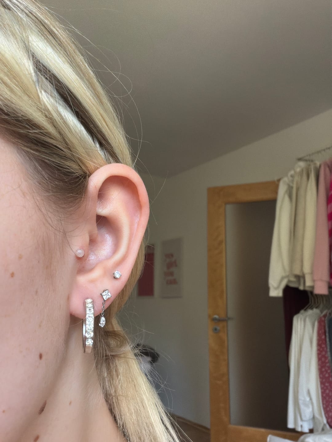 Customer photo review of Shiny Chain Piercing | Titan