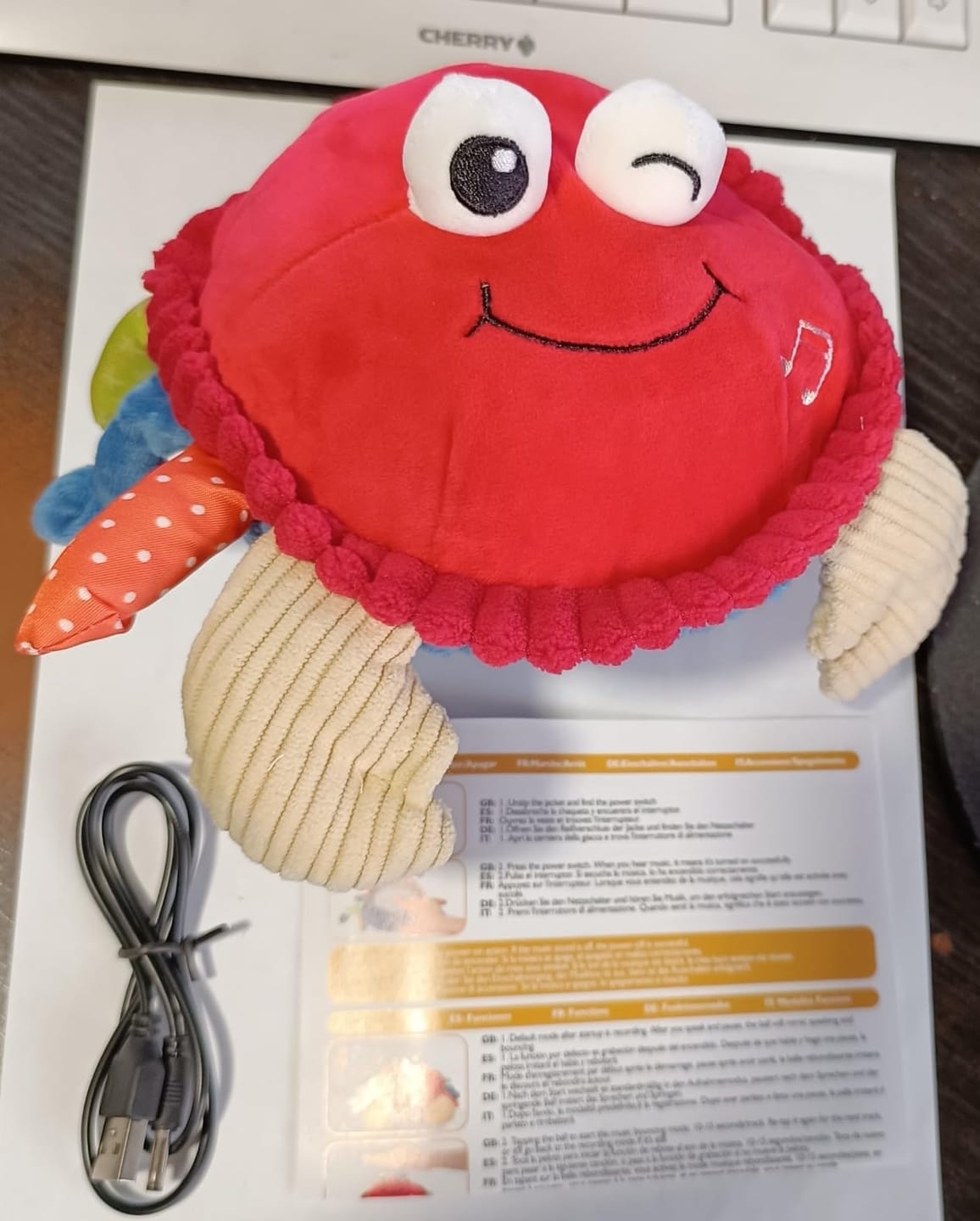 Customer photo review of Crabby GO™- Il Granchietto Interattivo che insegna a gattonare giocando