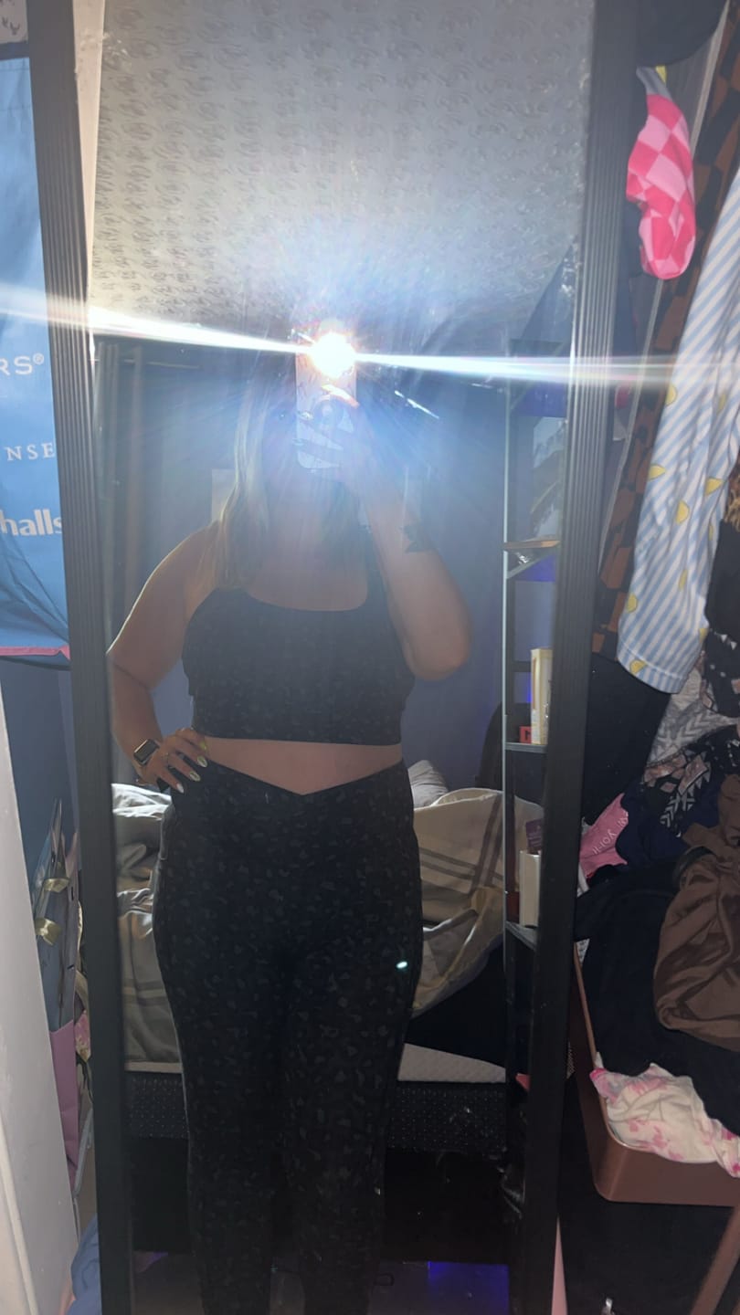 Customer photo review of Bestie Leggings