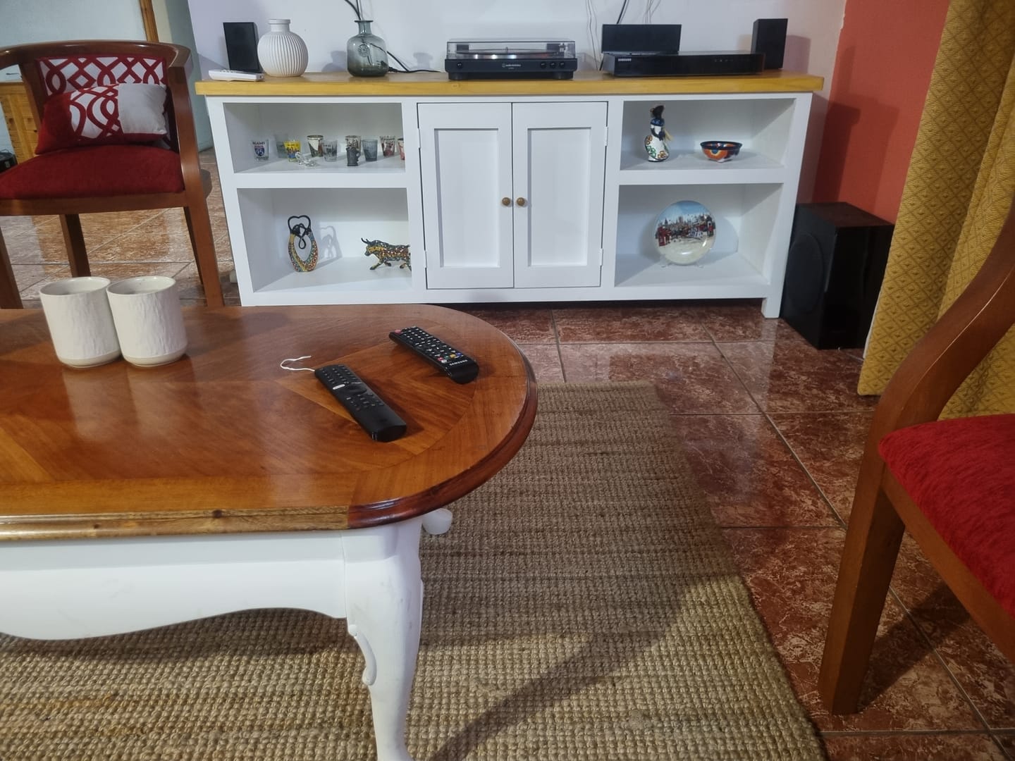 Customer photo review of Rack Grecia de Madera con Estilo Moderno | Versatilidad y Almacenaje para tu Hogar