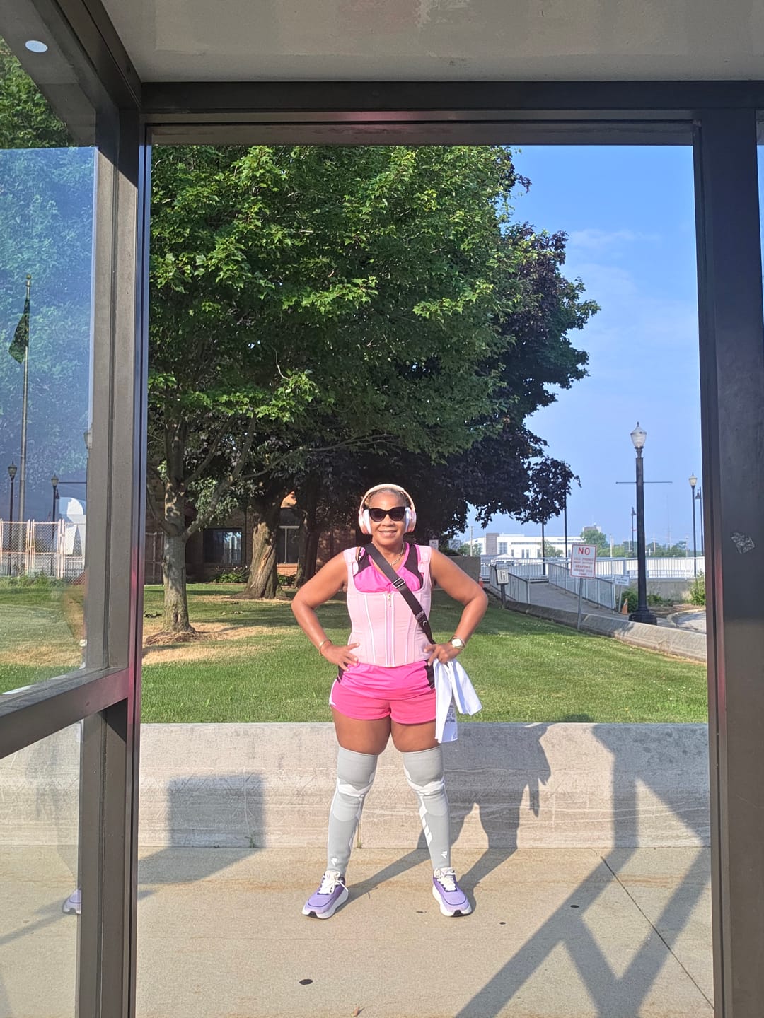 Customer photo review of Compression Sleeves V2 for Knees and Legs