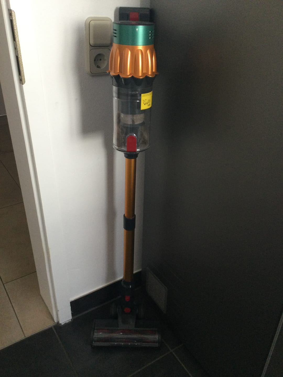 Customer photo review of Dripl UltraVac Akku-Staubsauger