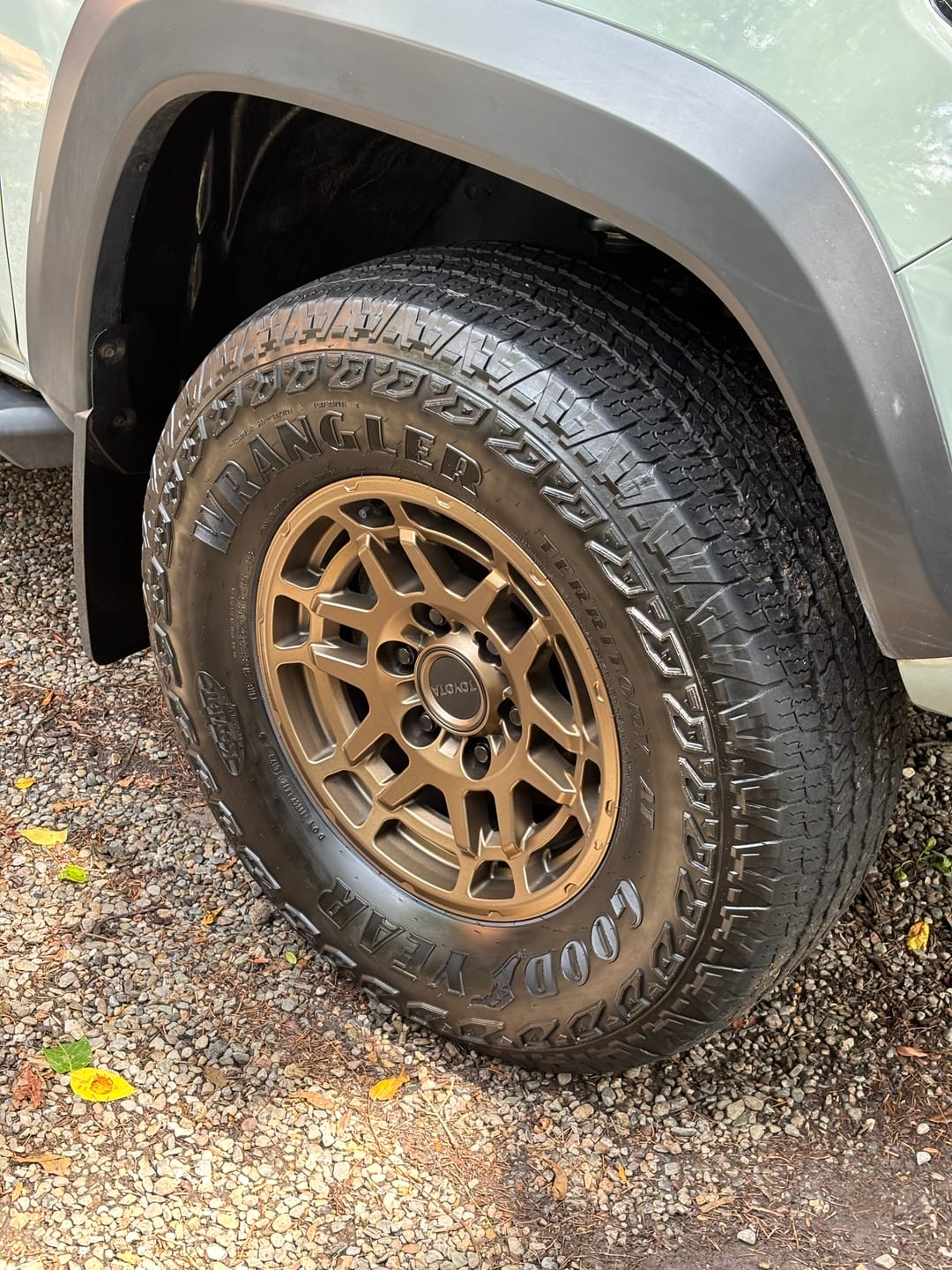 Customer photo review of Decked Out Tire Dressing - Gallon